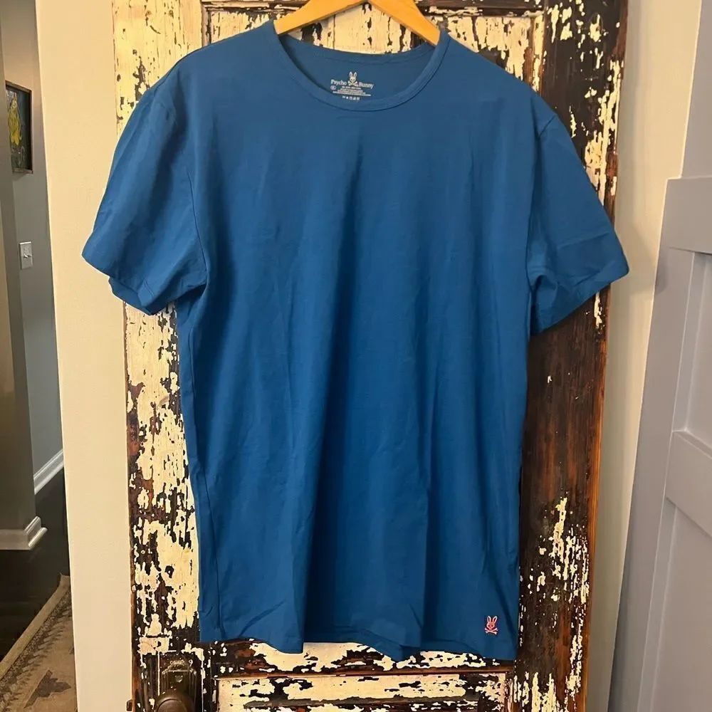 Psycho Bunny Men’s Blue and pink soft T-shirt. Size XL